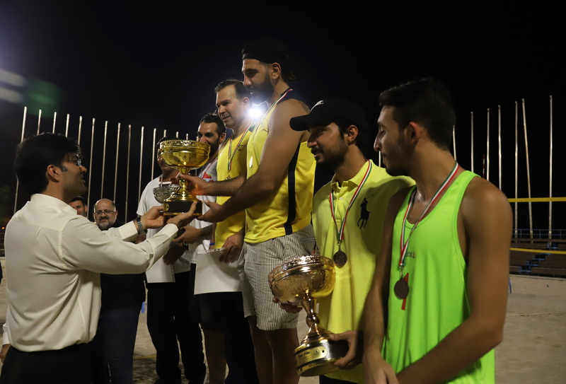 اندیشمندان پارس بر سکوی قهرمانی مسابقات والیبال ساحلی خلیج فارس