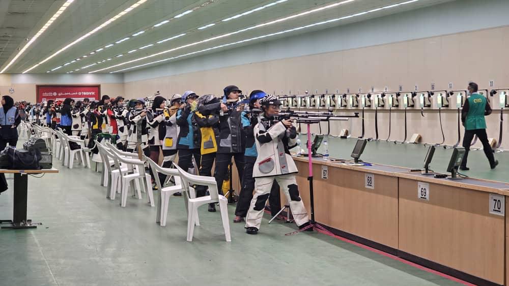 اعزام تیم تیر اندازی با تفنگ بانوان کیش به مسابقات قهرمان کشوری
