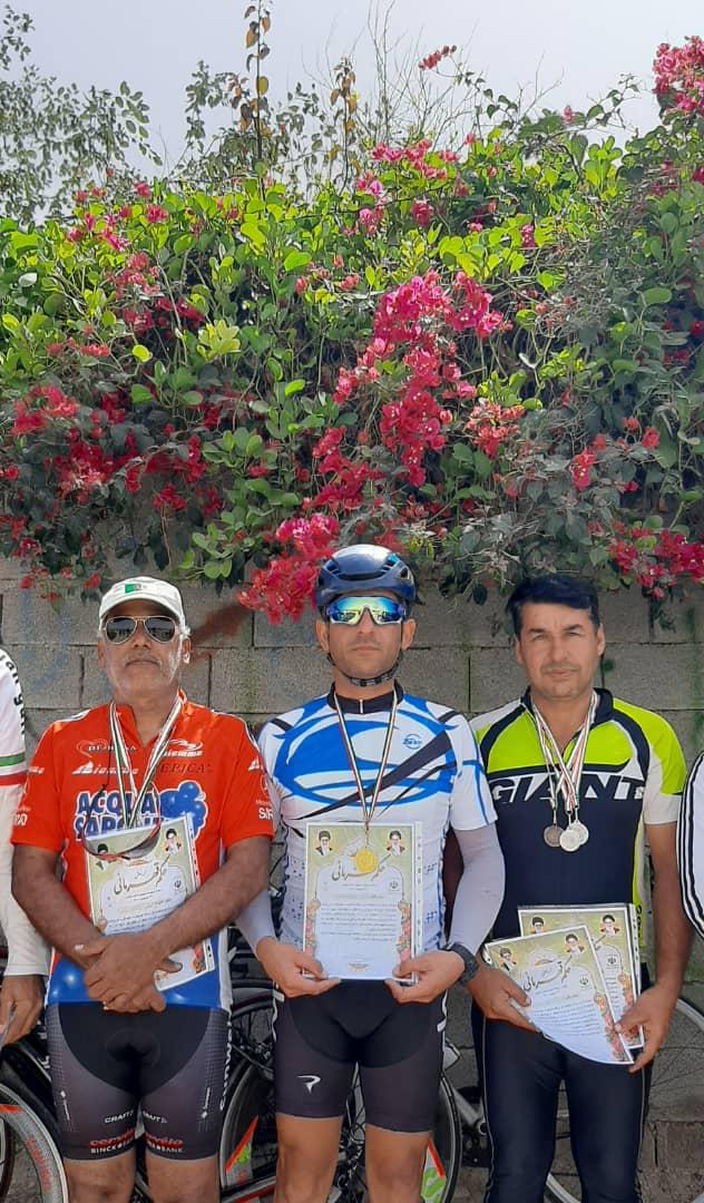 حضور ورزشکاران دوچرخه سوار کیش در مسابقات مسابقات لیگ دوچرخه سواری کورسی استان بوشهر 