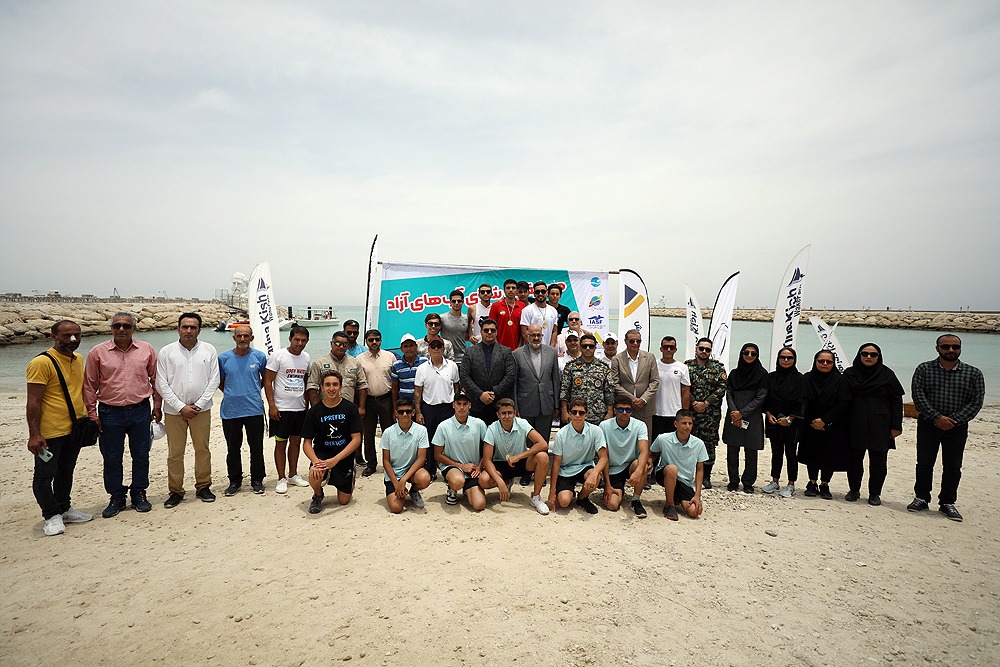 مسابقات کشوری شنای آب های آزاد صبح امروز در جزیره کیش برگزار شد 