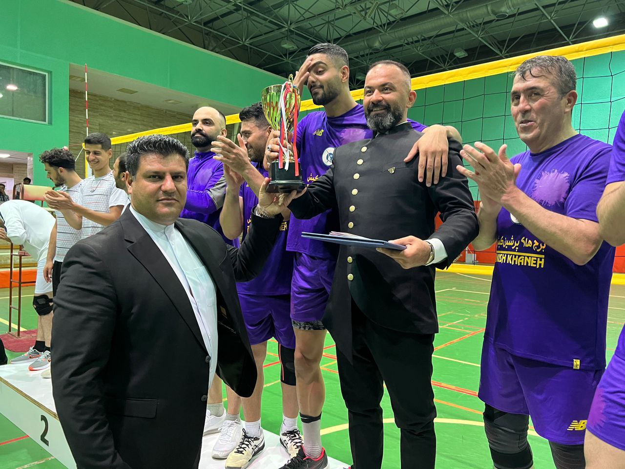 برج های پرشین قهرمان اولین دوره مسابقات والیبال جام خلیج فارس شد