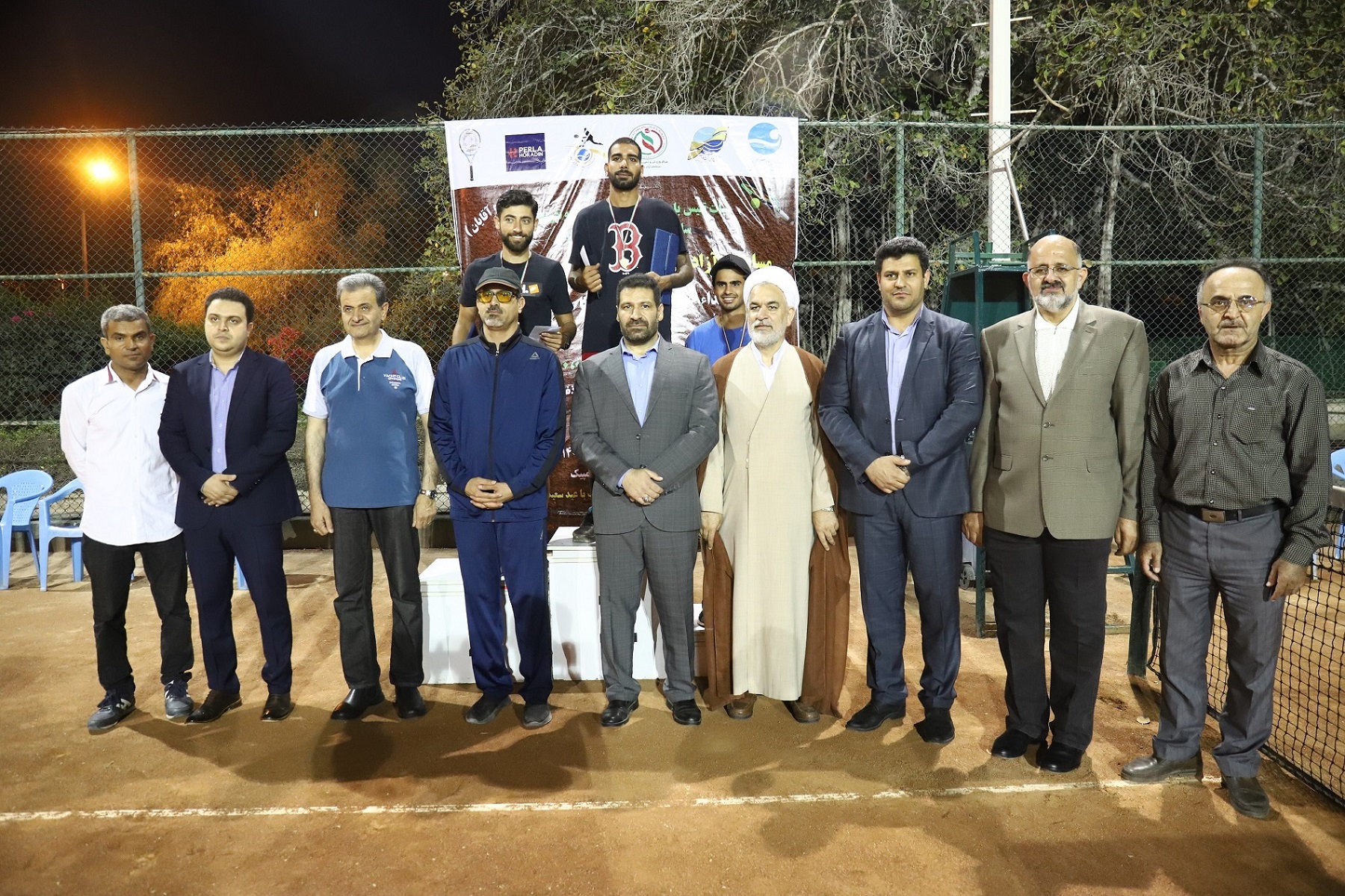 اهدا جوایز مسابقات تنیس خاکی جام رمضان 1401