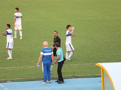مسابقه فوتبال ناشنوایان ازبکستان- تایلند در جزیره کیش