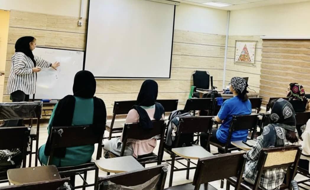 برگزاری کارگاه اموزش مبانی داوری اسکواش ویژه بانوان